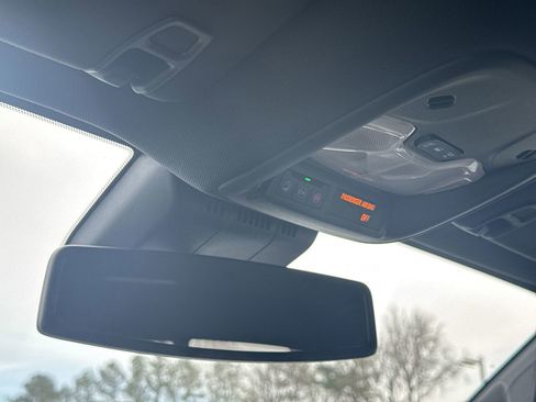 Used 2023 Chevrolet Colorado Z71 w/ Z71 Convenience Package 2 image 27