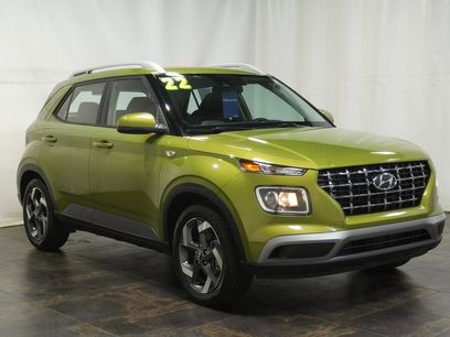 Used 2022 Hyundai Venue SEL w/ Cargo Package