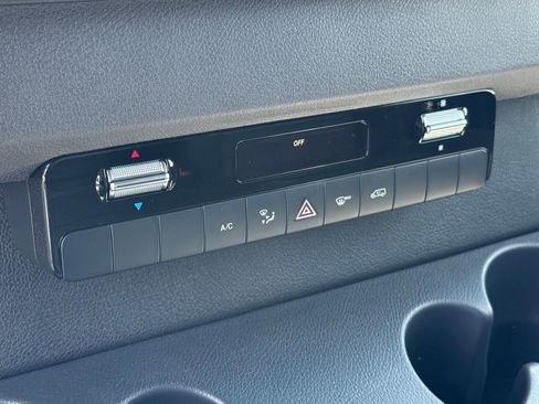 New 2025 Mercedes-Benz Sprinter 2500 image 27
