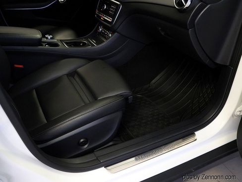 Used 2020 Mercedes-Benz GLA 250 GLA 250 image 34