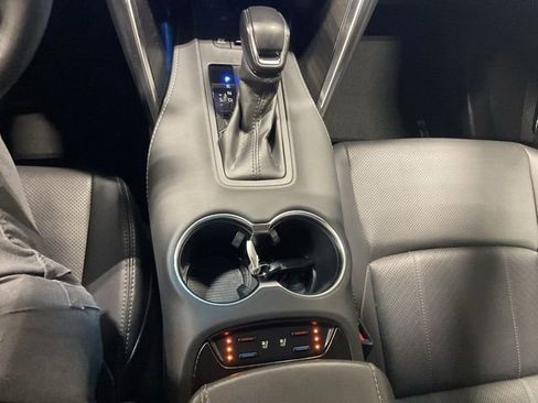 Used 2023 Toyota Venza Limited image 15