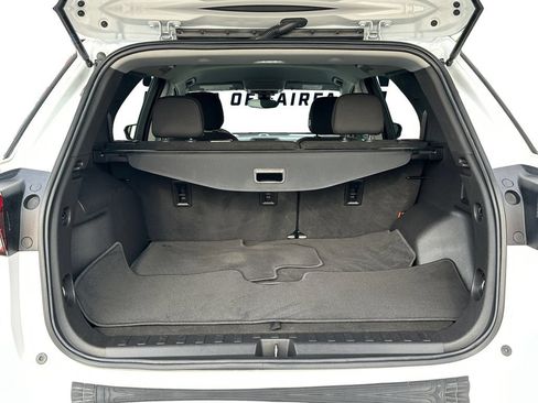 Used 2023 Chevrolet Equinox LT FWD image 20