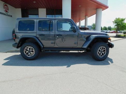 New 2025 Jeep Wrangler Unlimited Rubicon w/ Technology Group image 10