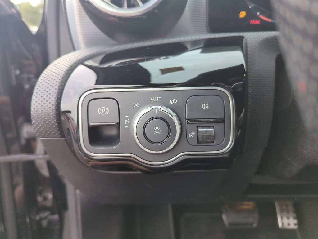Used 2022 Mercedes-Benz A 220 image 20