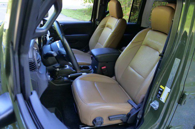Used 2021 Jeep Wrangler Unlimited Rubicon AWD/4WD image 3