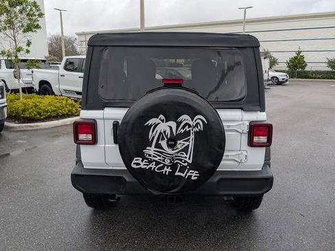Used 2022 Jeep Wrangler Sport S image 9