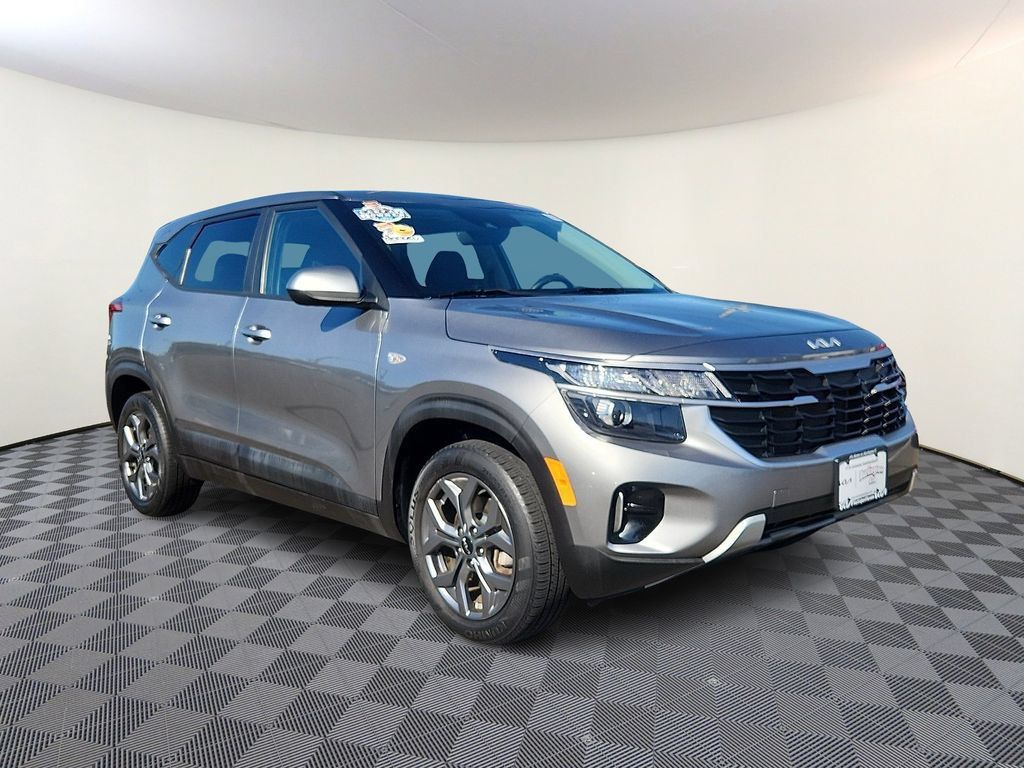 Certified 2024 Kia Seltos LX AWD/4WD image 1