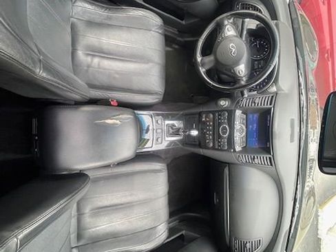 Used 2013 INFINITI FX37 AWD w/ Premium Pkg image 28