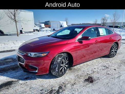 Used 2018 Chevrolet Malibu LT w/ Leather Package image 3