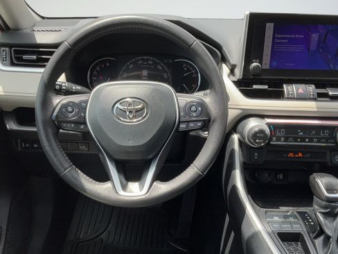 Used 2025 Toyota RAV4 XLE Premium FWD image 12
