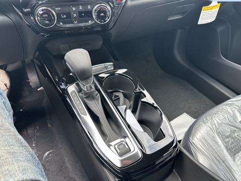 New 2026 Chevrolet Trax LT w/ Driver Confidence Package FWD image 11
