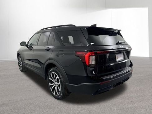 Used 2025 Ford Explorer ST-Line image 30