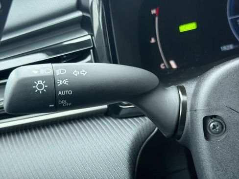 Used 2026 Toyota Camry XLE w/ Convenience Package image 29