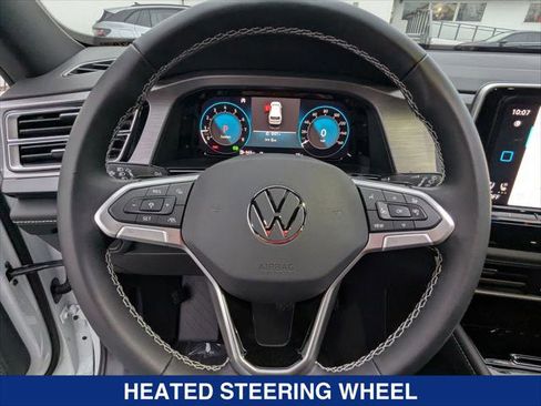 New 2026 Volkswagen Atlas Cross Sport SE image 12