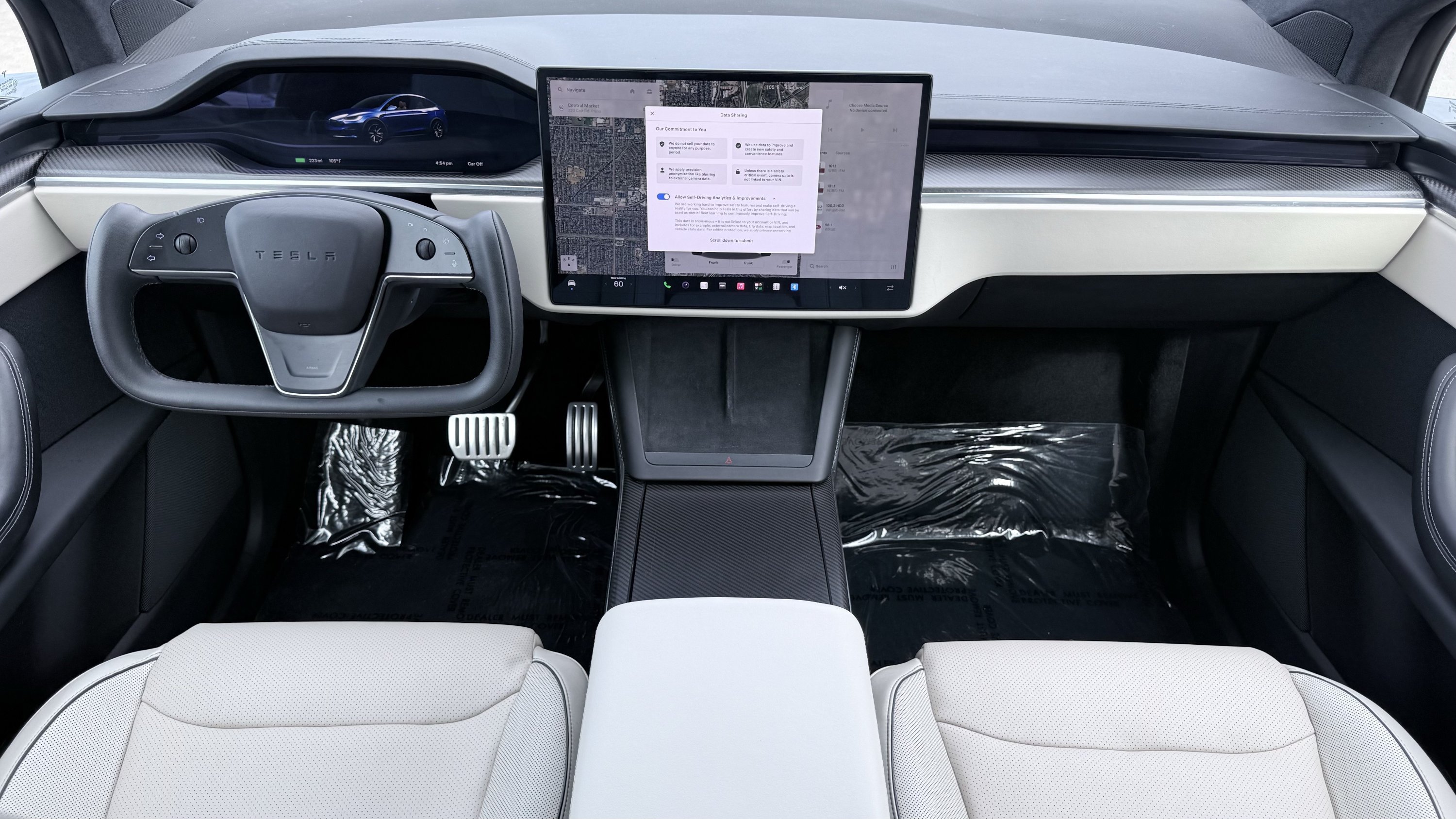 Used 2022 Tesla Model X Plaid AWD/4WD image 2