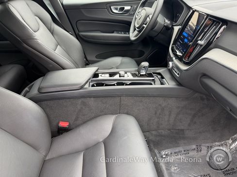 Used 2025 Volvo XC60 B5 Plus AWD/4WD image 14