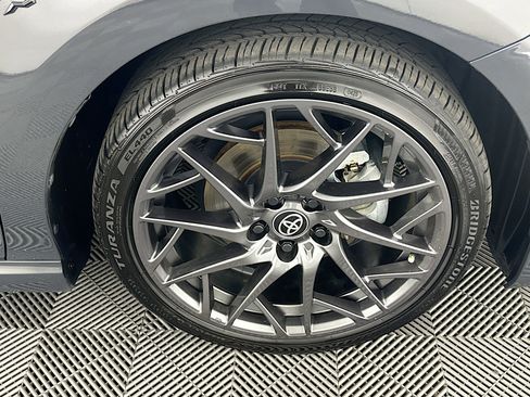 Used 2025 Toyota Camry SE w/ Convenience Package image 11