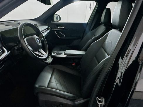 Used 2025 BMW X1 xDrive28i AWD/4WD image 13