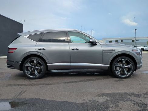 Certified 2025 Genesis GV80 3.5T Prestige AWD/4WD image 3