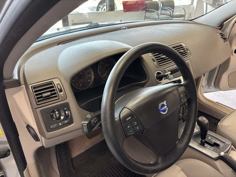 Used 2007 Volvo S40 2.4i FWD image 10