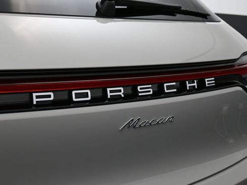 New 2026 Porsche Macan AWD/4WD image 14