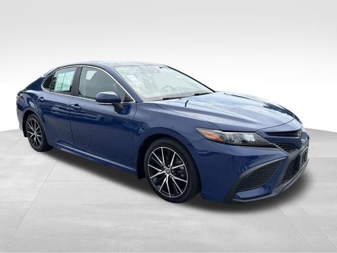 Used 2023 Toyota Camry SE w/ Cold Weather Package AWD/4WD image 26