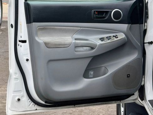 Used 2009 Toyota Tacoma PreRunner image 7