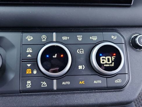 Used 2023 Land Rover Defender 110 V8 image 32