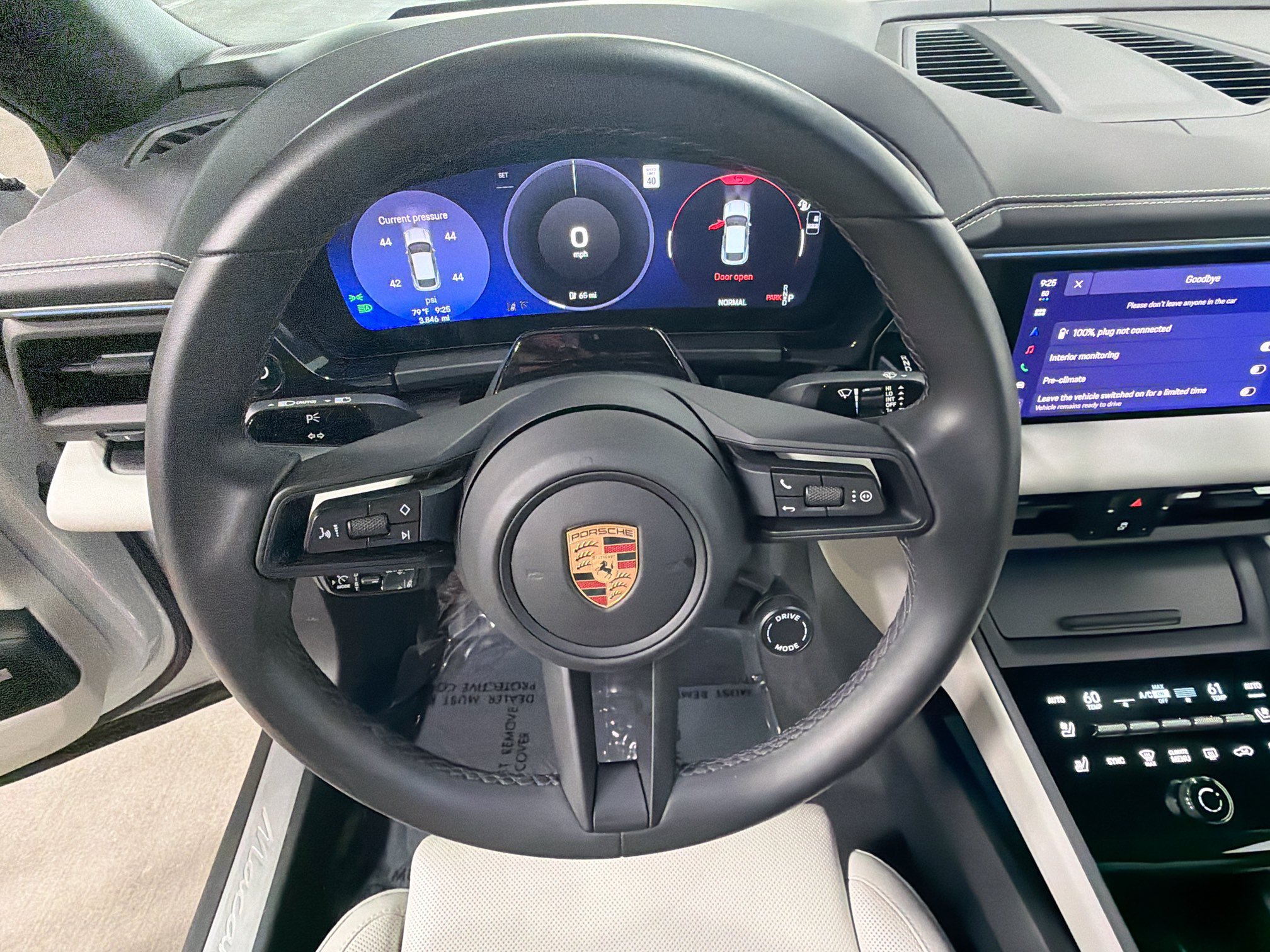 Certified 2026 Porsche Macan 4S Electric AWD/4WD image 39