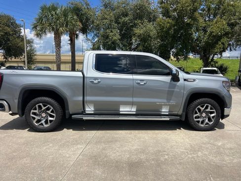 Used 2023 GMC Sierra 1500 SLT w/ SLT Premium Package AWD/4WD image 6