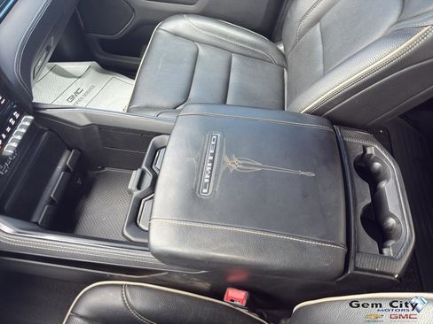 Used 2023 RAM 1500 Limited w/ Bed Utility Group image 20