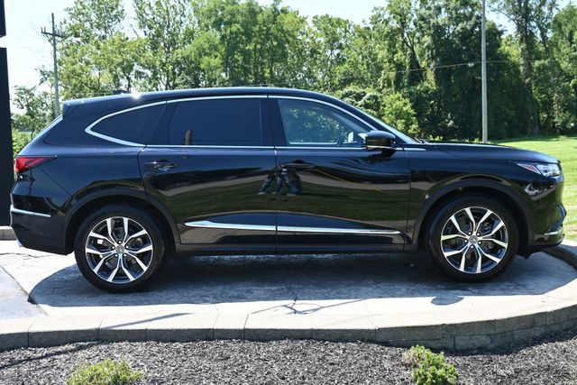 Used 2023 Acura MDX w/ Technology Package AWD/4WD image 4