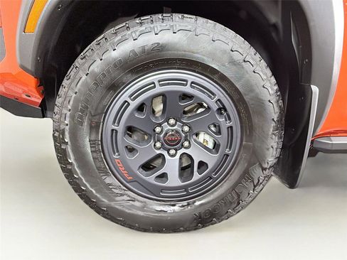 Used 2025 Nissan Frontier PRO-4X w/ Pro Convenience Package AWD/4WD image 35