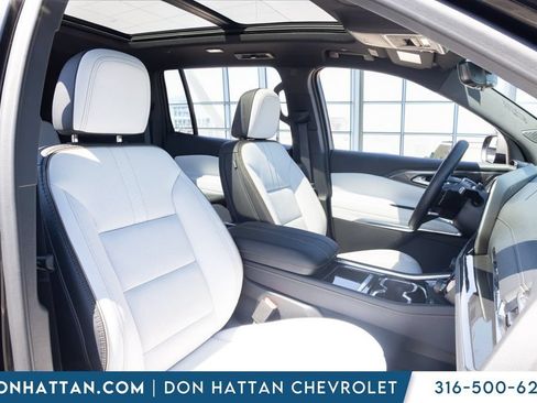 Used 2025 Chevrolet Traverse High Country w/ LPO, Floor Liner Package FWD image 20