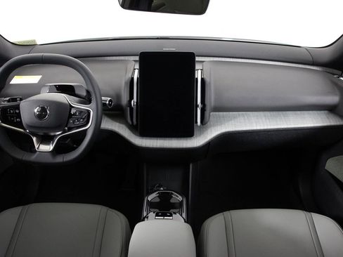 New 2026 Volvo EX30 Plus image 5