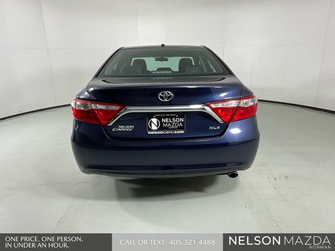 Used 2015 Toyota Camry XLE image 9