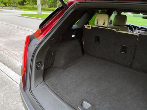 Used 2017 Cadillac XT5 FWD image 42