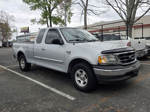 Used 2003 Ford F150 XL image 1