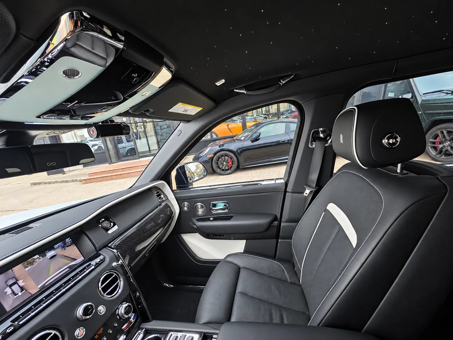 Used 2020 Rolls-Royce Cullinan Black Badge AWD/4WD image 70