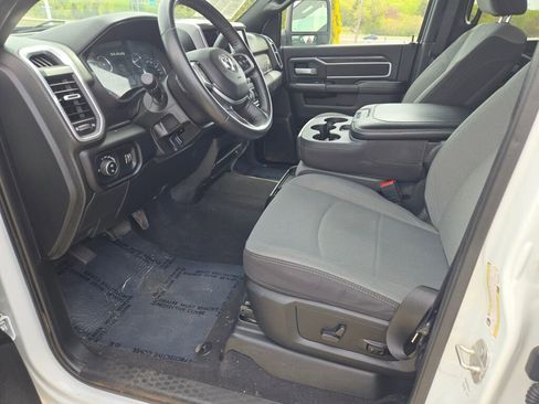 Used 2024 RAM 2500 Big Horn AWD/4WD image 23