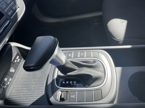 Used 2025 Hyundai Kona SEL image 19