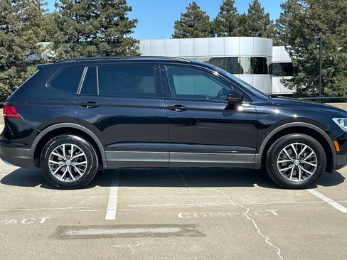 Used 2020 Volkswagen Tiguan SE w/ Panoramic Sunroof Package FWD image 7