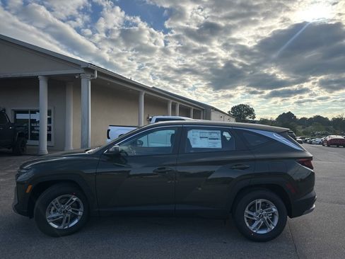 New 2026 Hyundai Tucson SE image 5