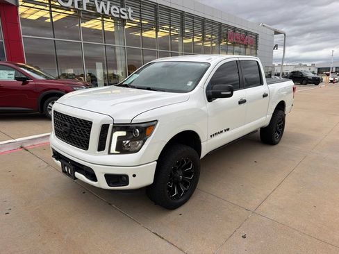 Used 2019 Nissan Titan SL w/ Midnight Edition AWD/4WD image 1