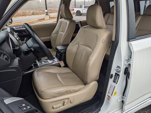 Used 2013 Toyota 4Runner Limited image 29