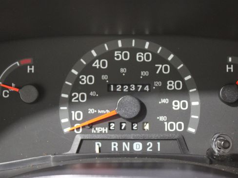 Used 2000 Ford E-150 and Econoline 150 image 11