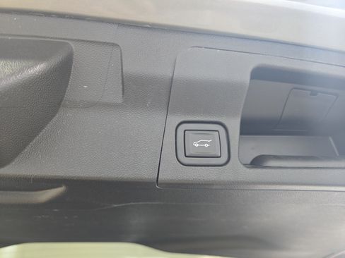 Used 2023 GMC Acadia AT4 w/ Technology Package AWD/4WD image 29