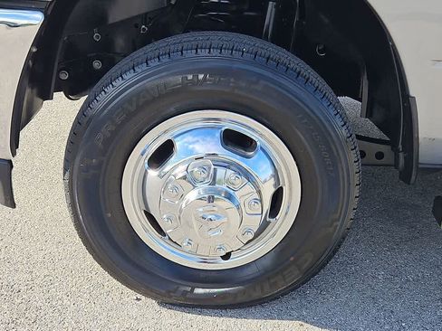 Used 2024 RAM 3500 Tradesman w/ Chrome Appearance Group image 14