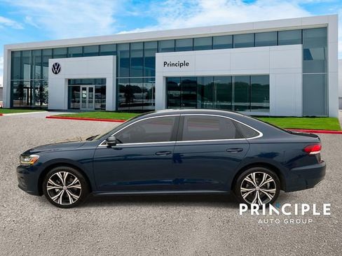 Used 2021 Volkswagen Passat 2.0T SE FWD image 6