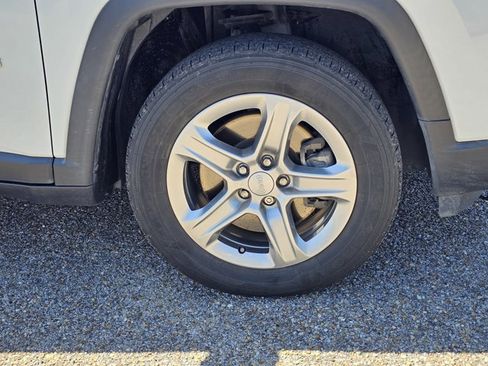 Used 2023 Jeep Compass Latitude w/ Convenience Group image 6